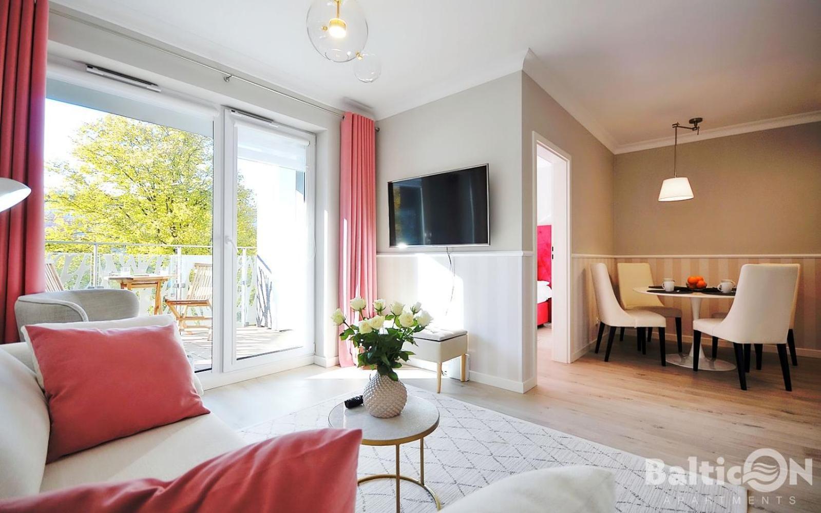Apartamenty Balticon Nadmorskie Tarasy Kolobrzeg Ruang foto
